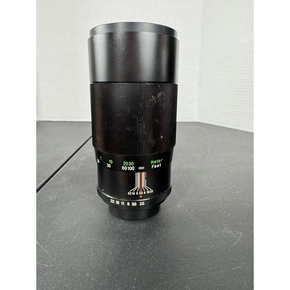 Vivitar 200mm f/3.5 Auto Telephoto Lens 62mm 28415657 Made in Japan - case
